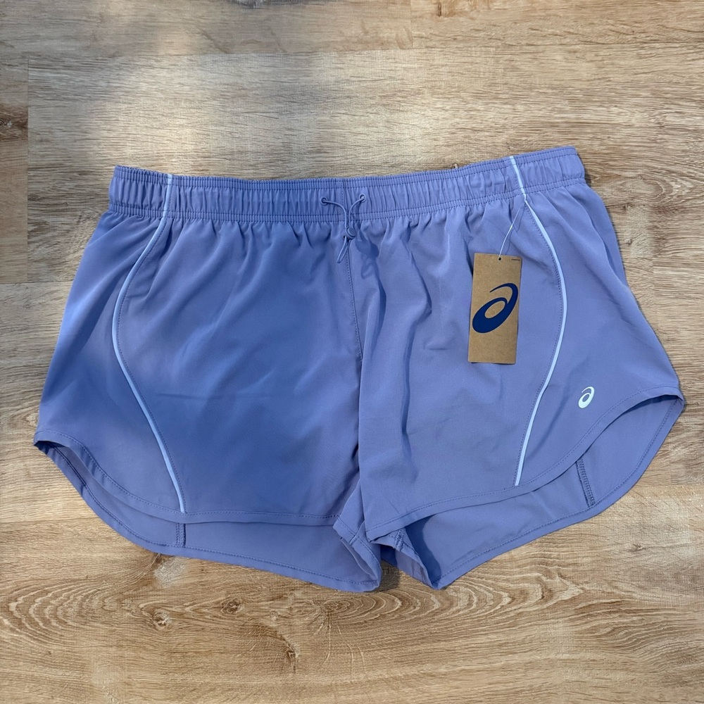 ASICS WOMEN LINED RUNNING SHORTS IN PURPLE. SIZE XL - NWT